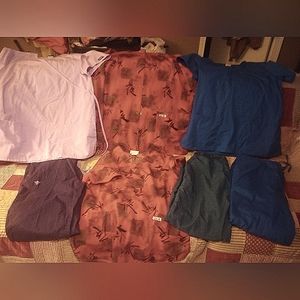 Bundle of Woman's Scrubs Size M ((**5-59**))